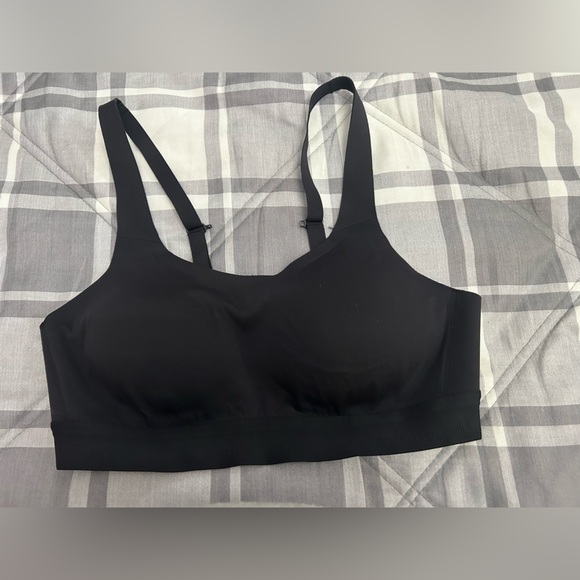 lululemon athletica Other - Lululemon sports bra black color women’s size 34B